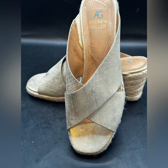 Andrew Geller Gold Fabric Open Toe Slip On 3” Wedge Heel Sandal Women’s Size 8 - Picture 1 of 16